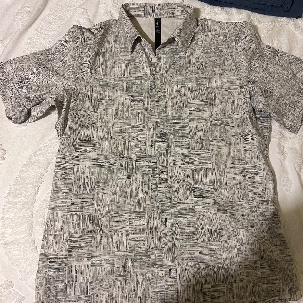 Lululemon button down shirt short sleeve